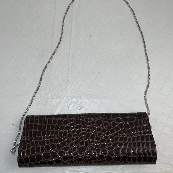 Evening Gown brown faux croc evening bag with chain strap - Picture 7 of 8